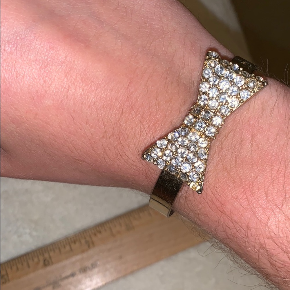 Adjustable gold bow diamond bracelet